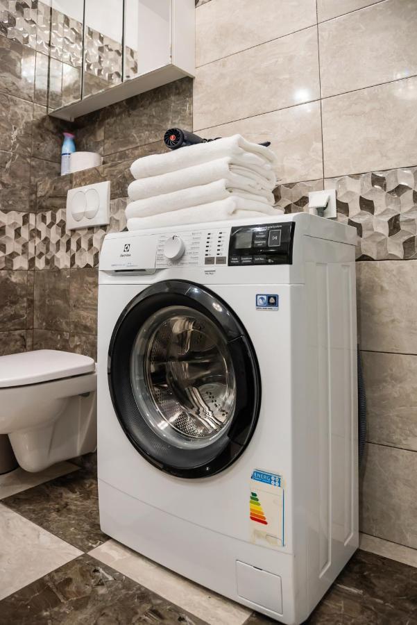 Prestige Verdant Apartment ワルシャワ エクステリア 写真