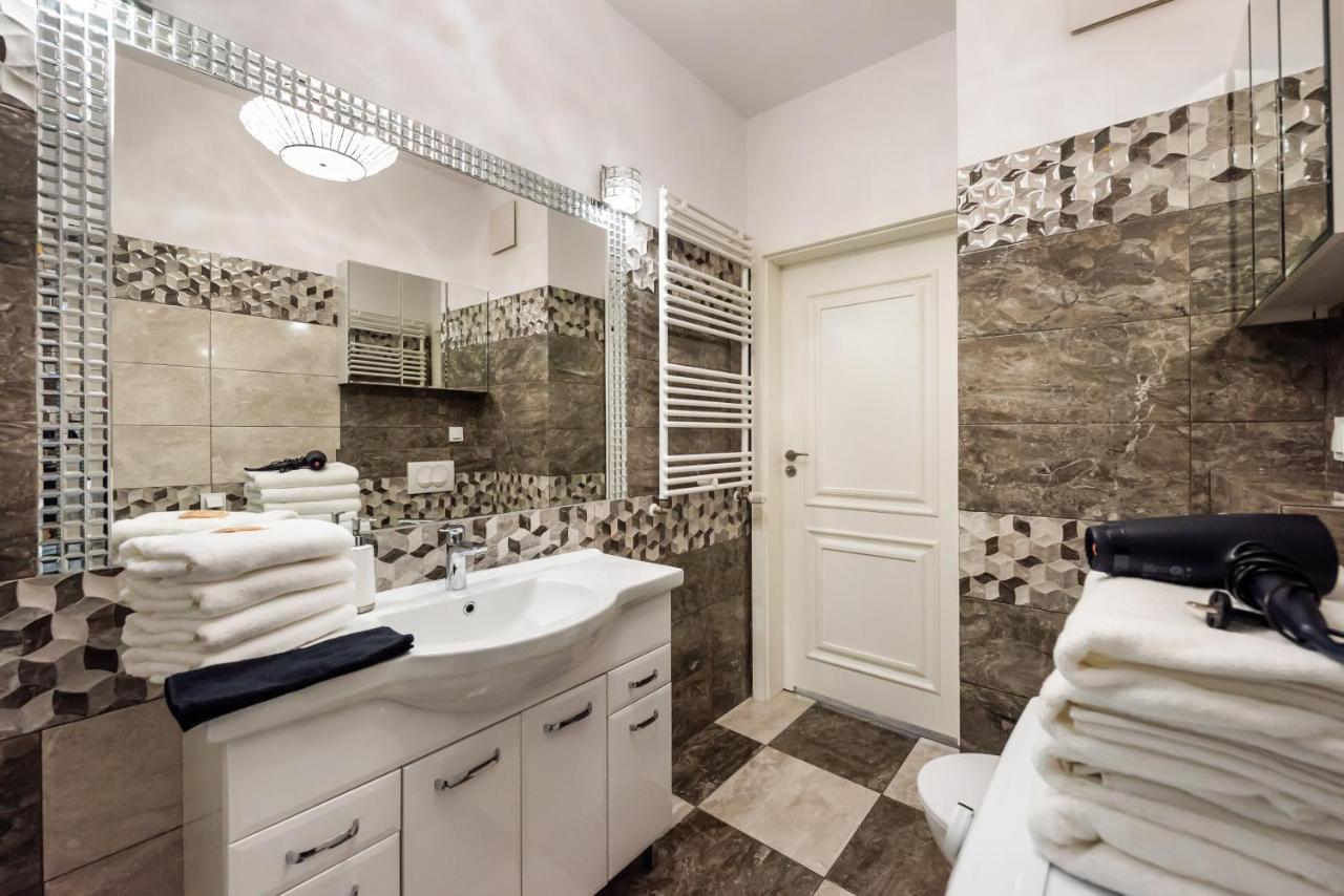 Prestige Verdant Apartment ワルシャワ エクステリア 写真